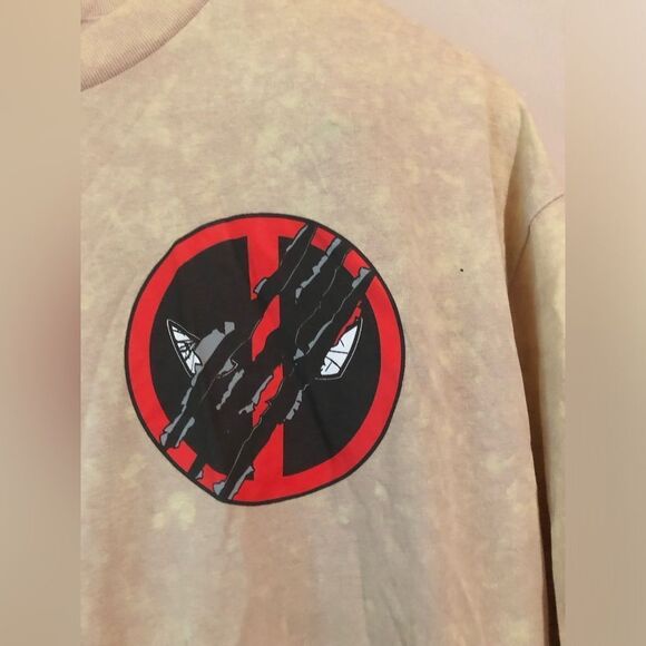 📳 Marvel | Deadpool & Wolverine Tee - Picture 4 of 6